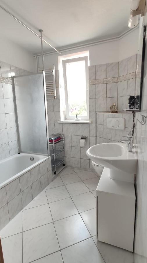 Thamy'S Homestay 2 Rostock Bagian luar foto